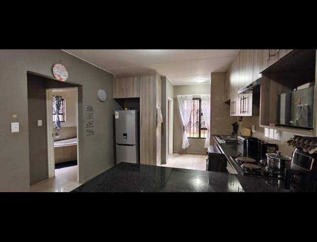 2 BEDROOM TOWNHOUSE FOR SALE IN GOEDEBURG